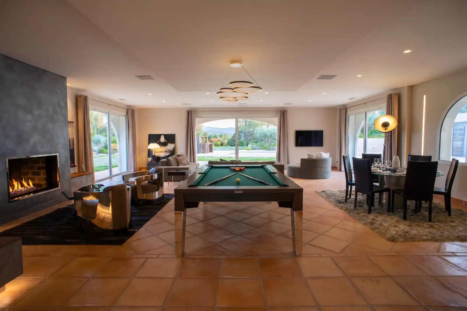 Prestige villa renovation and decoration Saint-Gély-du-Fesc architect Montpellier LEWISA home