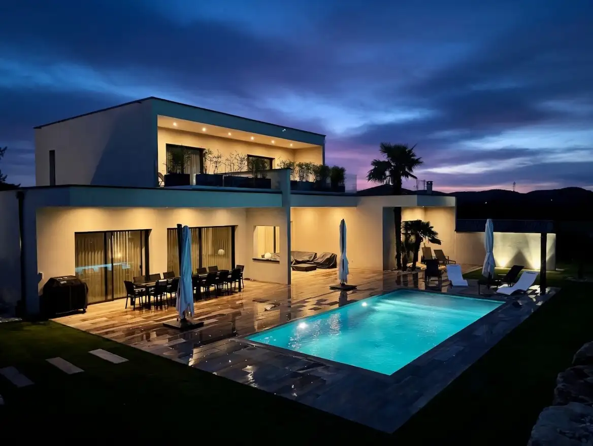 Contemporary villa construction Lyon planning permission architect LEWISA home Montpellier Marseille