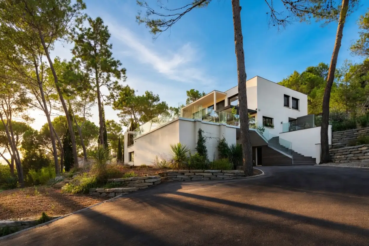 Contemporary villa construction 600m2 Montferrier-sur-Lez La Devèze architect Montpellier LEWISA home