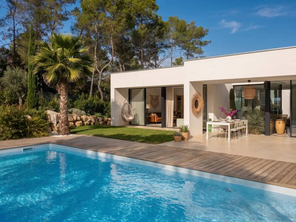 Construction villa contemporaine Saint-Clément-de-Rivière Fontanelles piscine architecte Montpellier LEWISA home