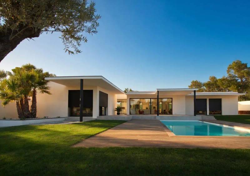 Construction villa plain-pied Montferrier-sur-Lez terrasse piscine architecte Montpellier LEWISA home