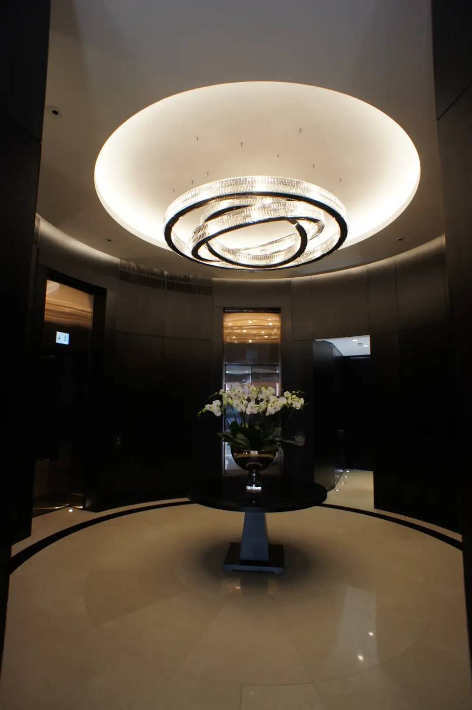 Décoration penthouse luxe Londres tour résidentielle architecte LEWISA home Montpellier Marseille — vue 12