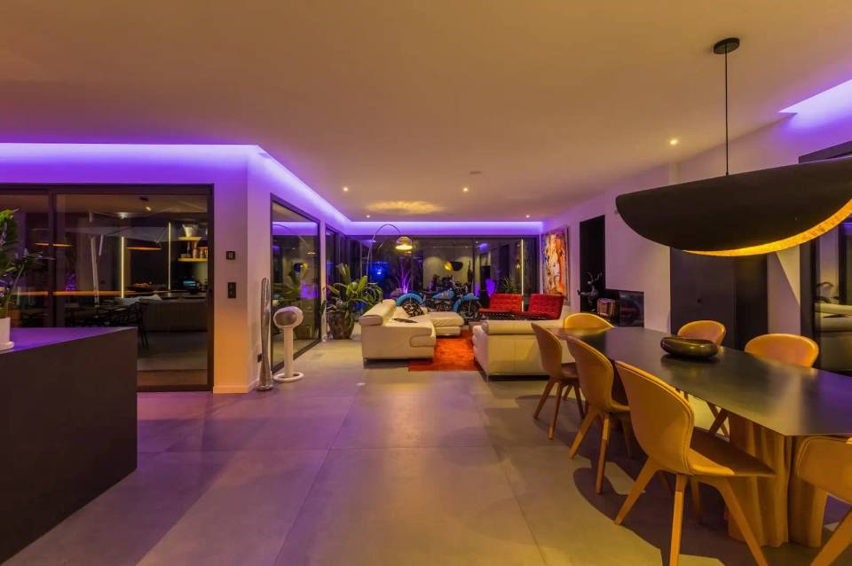 Rénovation villa contemporaine Grabels structures métalliques piscine architecte Montpellier Marseille LEWISA home — vue 8