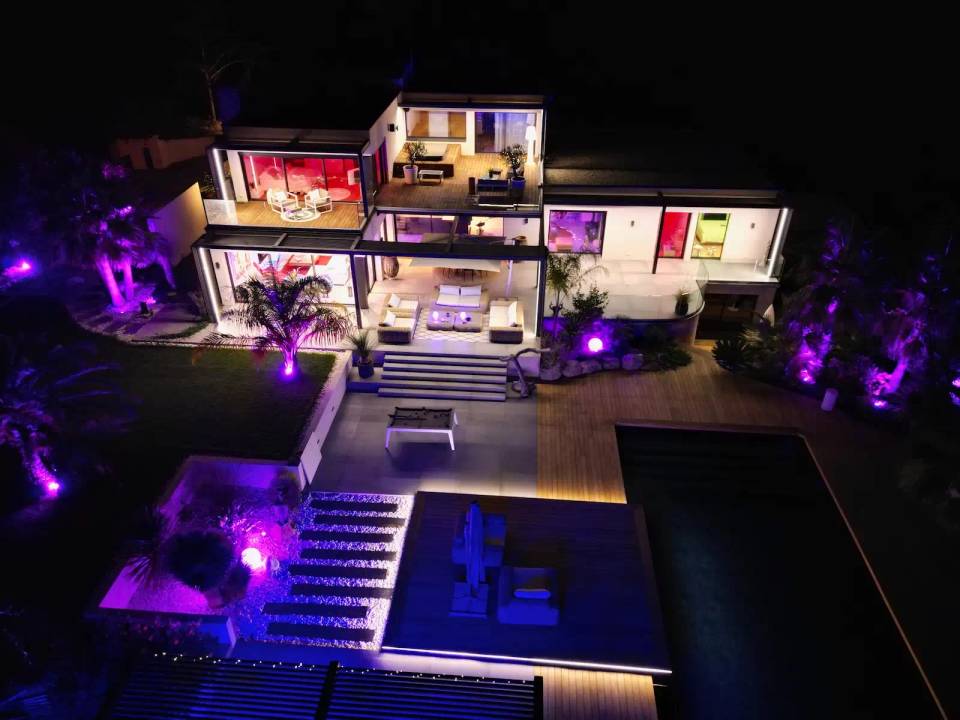 Rénovation villa contemporaine Grabels structures métalliques piscine architecte Montpellier Marseille LEWISA home — vue 9