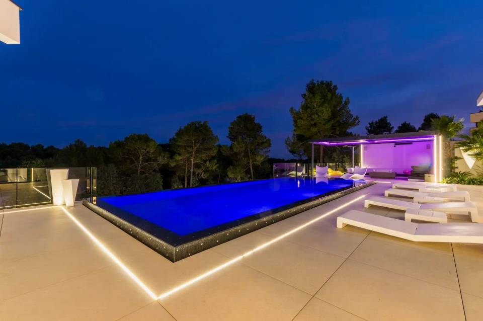 Rénovation villa 400m2 haut de gamme Saint-Gély-du-Fesc spa jacuzzi architecte Montpellier LEWISA home — vue 12