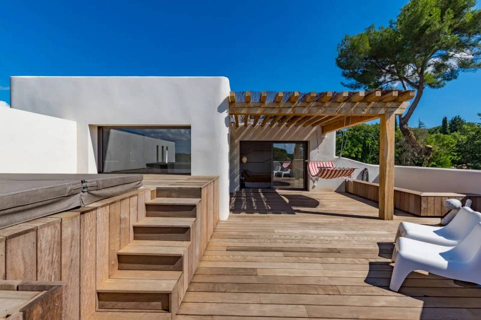 Rénovation villa Castelnau-le-Lez style Ibiza pergolas piscine architecte Montpellier Marseille LEWISA home — vue 17