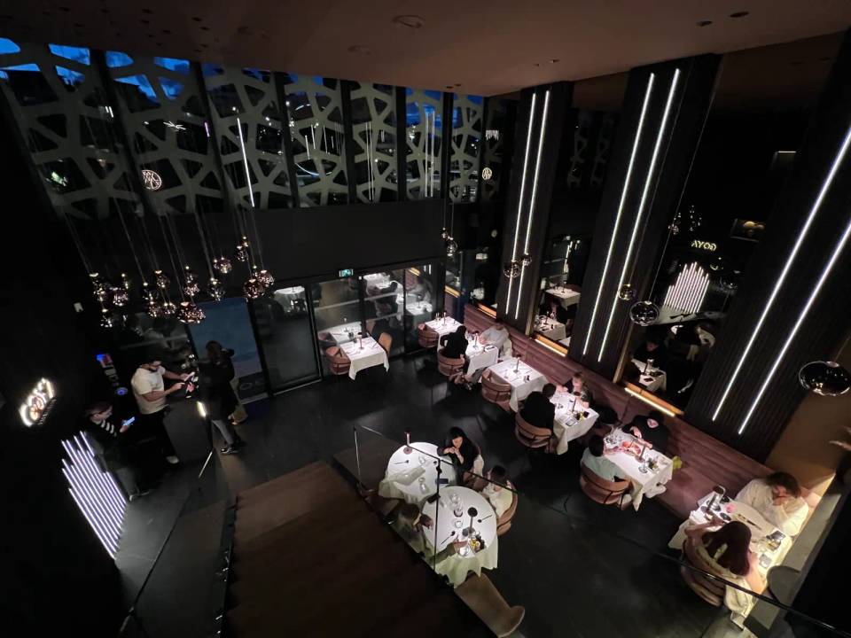 Architecture intérieure restaurant gastronomique Montpellier Port Marianne décoration architecte LEWISA home — vue 13